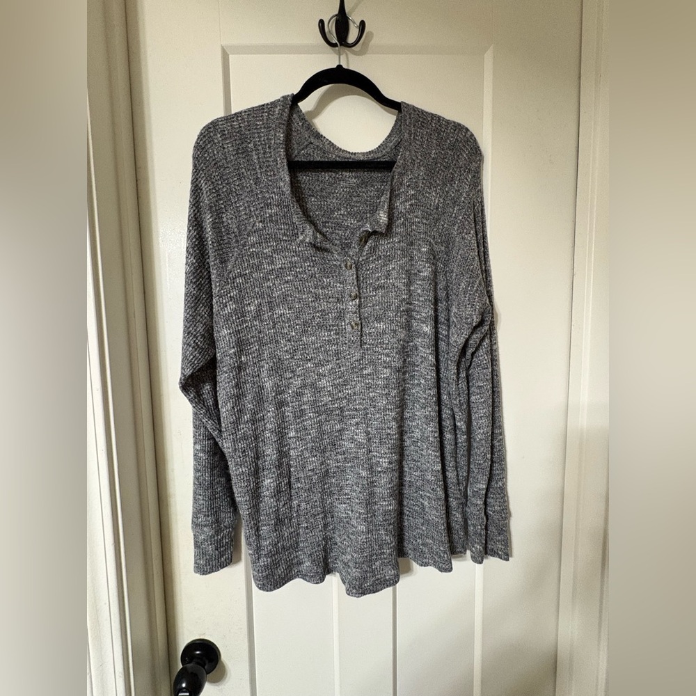 American Eagle Cozy Women's Gray Knit Henley Top